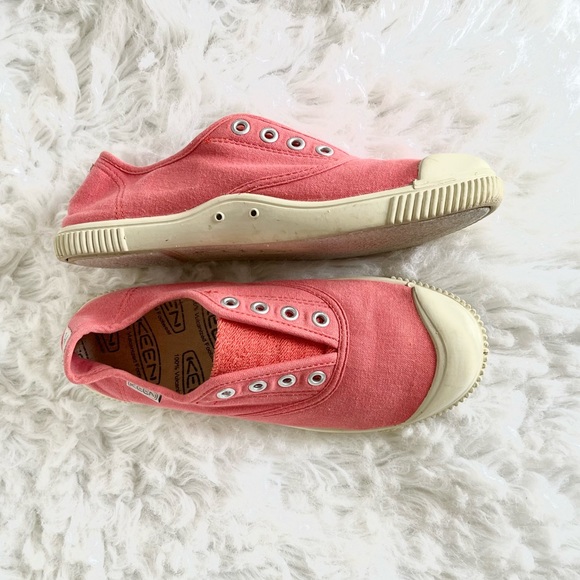 Keen Size 7 Tennis Shoes Slip On Pink - Picture 3 of 11